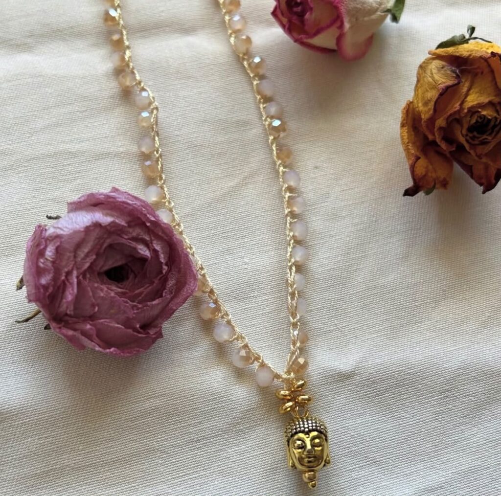 Collar Buda